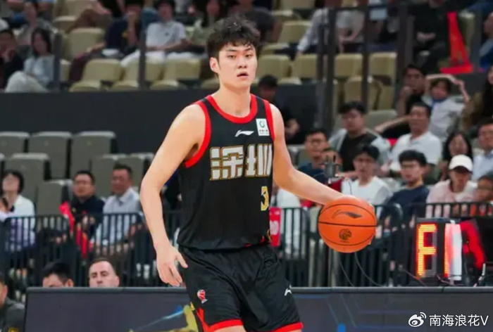 深圳队15分大胜广厦 王浩然砍32分引领进攻风暴