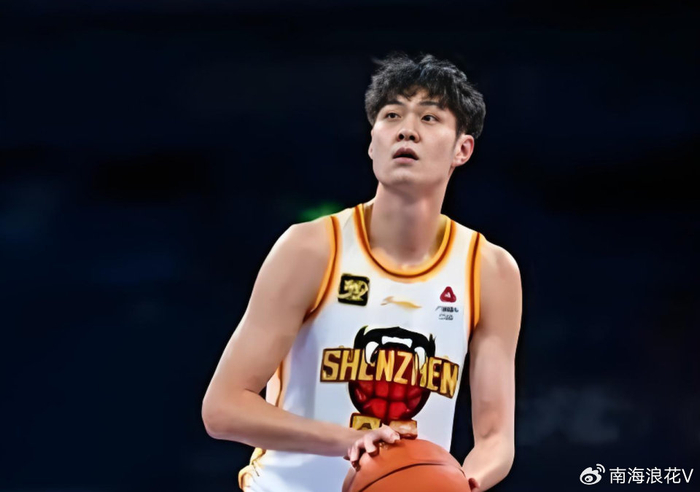 深圳队15分大胜广厦 王浩然砍32分引领进攻风暴