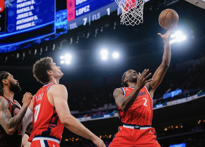 莱昂纳德超远三分引爆全场 快船力克公牛延续连