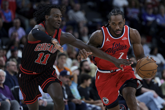 莱昂纳德超远三分引爆全场 快船力克公牛延续连