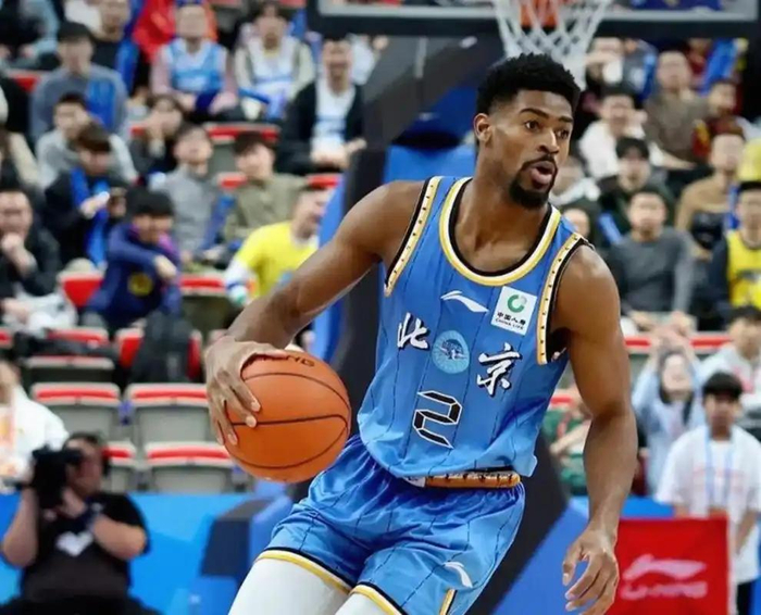 北京首钢季后赛前补强引援 裁掉贝利签约威廉姆